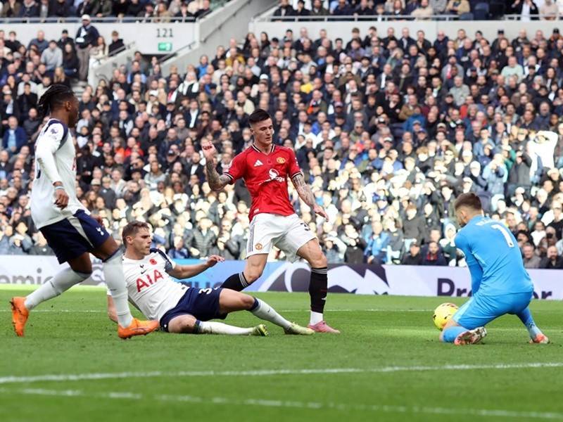 爱游戏中国赛地聚焦——英超冲刺阶段热度飙升赛前国际米兰备战欧联，国际比赛日北京首钢外线爆发瞬间刷屏的简单介绍